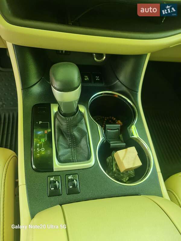 Внедорожник / Кроссовер Toyota Highlander 2015 в Измаиле фото 17 Внедорожник / Кроссовер Toyota Highlander 2015 в Измаиле