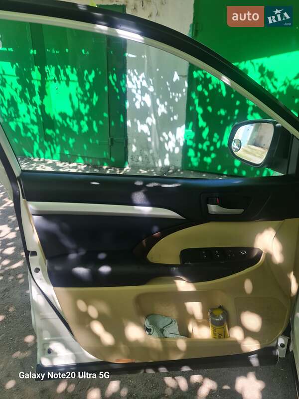 Внедорожник / Кроссовер Toyota Highlander 2015 в Измаиле фото 22 Внедорожник / Кроссовер Toyota Highlander 2015 в Измаиле