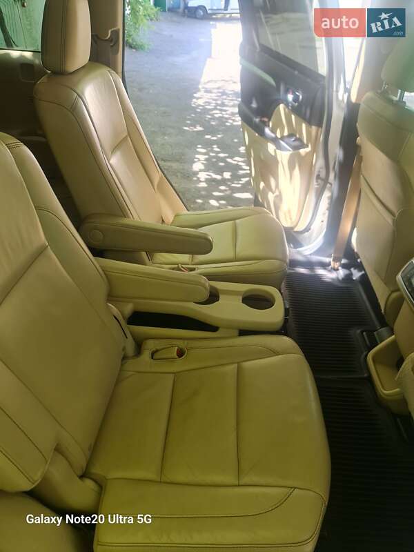 Внедорожник / Кроссовер Toyota Highlander 2015 в Измаиле фото 35 Внедорожник / Кроссовер Toyota Highlander 2015 в Измаиле