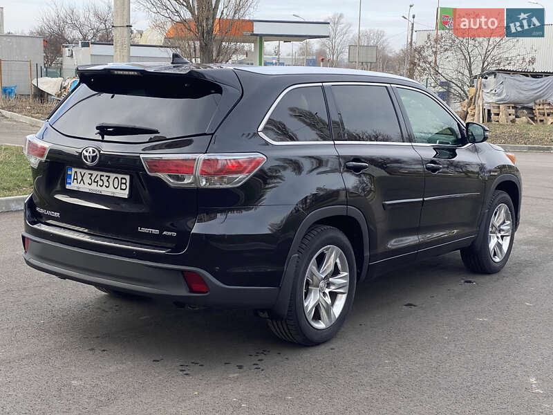 Внедорожник / Кроссовер Toyota Highlander 2015 в Харькове