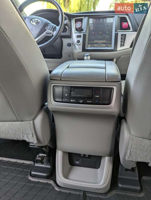 Позашляховик / Кросовер Toyota Highlander 2018 в Івано-Франківську фото 43 Позашляховик / Кросовер Toyota Highlander 2018 в Івано-Франківську