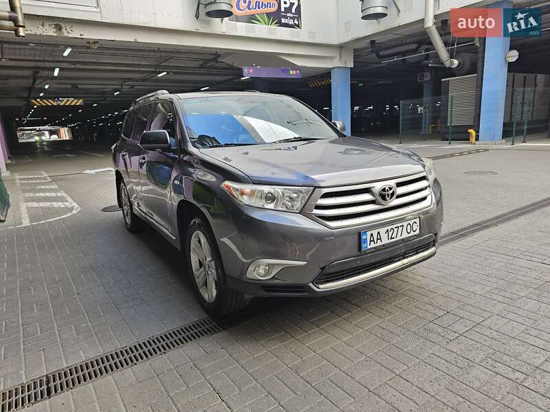 Toyota Highlander 2011