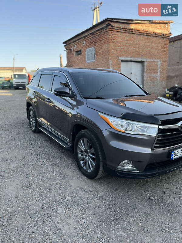 Toyota Highlander 2016