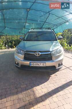 Позашляховик / Кросовер Toyota Highlander 2015 в Києві