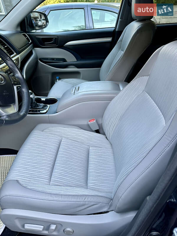 Внедорожник / Кроссовер Toyota Highlander 2015 в Виннице фото 17 Внедорожник / Кроссовер Toyota Highlander 2015 в Виннице