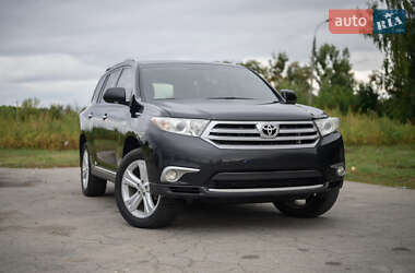 Позашляховик / Кросовер Toyota Highlander 2013 в Умані