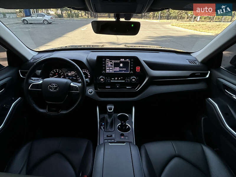 Внедорожник / Кроссовер Toyota Highlander 2020 в Николаеве