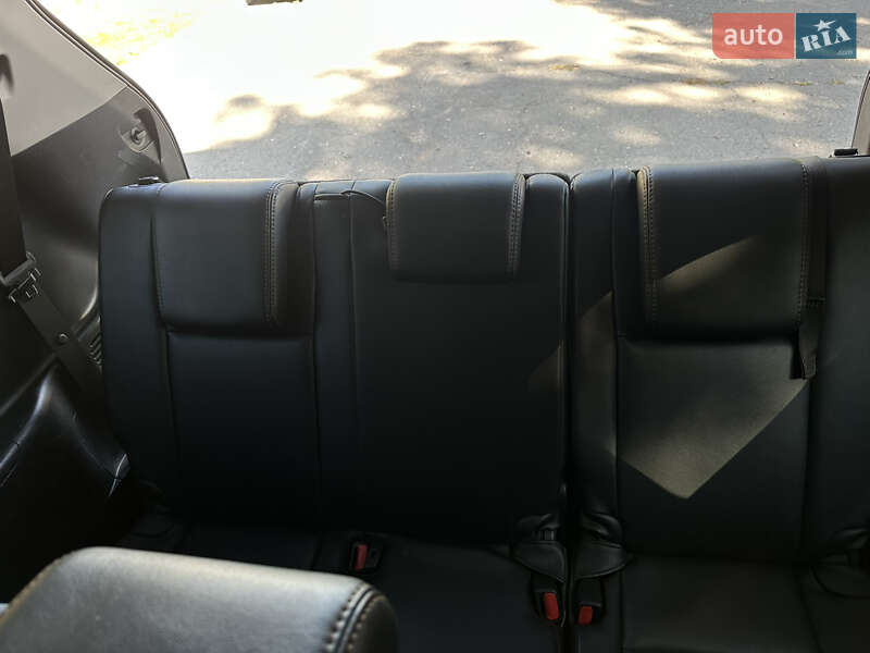 Позашляховик / Кросовер Toyota Highlander 2016 в Путивлі