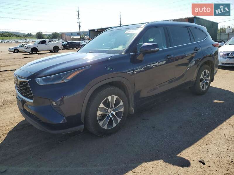 Toyota Highlander 2021