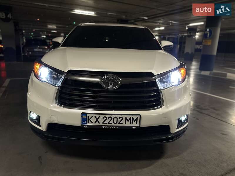 Внедорожник / Кроссовер Toyota Highlander 2016 в Харькове фото 3 Внедорожник / Кроссовер Toyota Highlander 2016 в Харькове