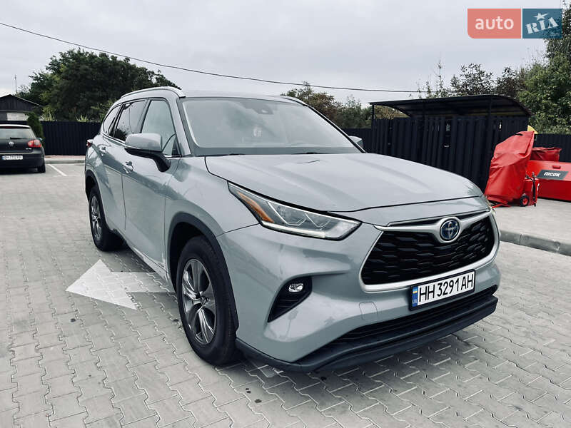Позашляховик / Кросовер Toyota Highlander 2022 в Одесі