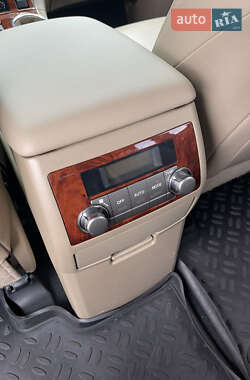 Позашляховик / Кросовер Toyota Highlander 2013 в 