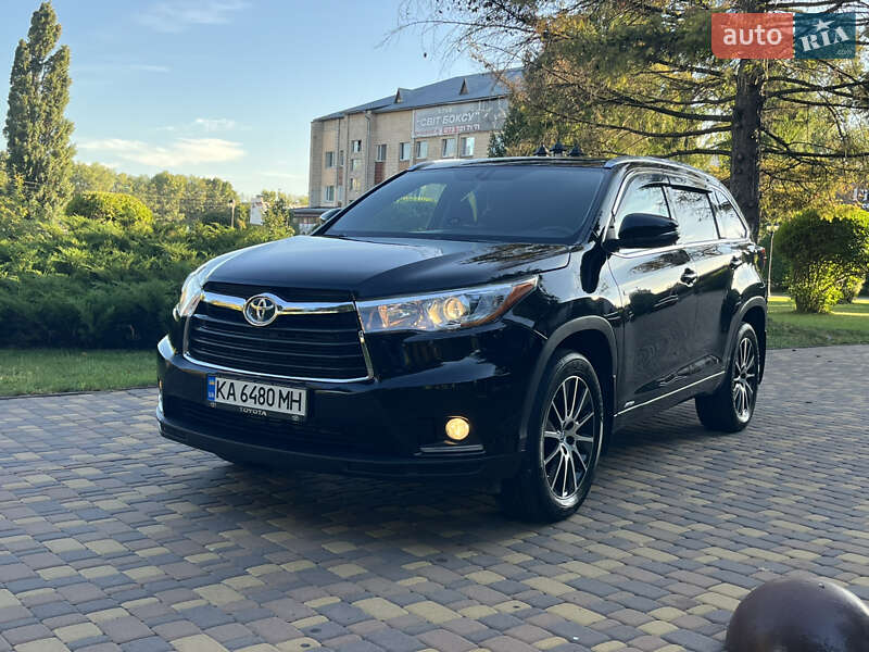 Внедорожник / Кроссовер Toyota Highlander 2016 в Броварах