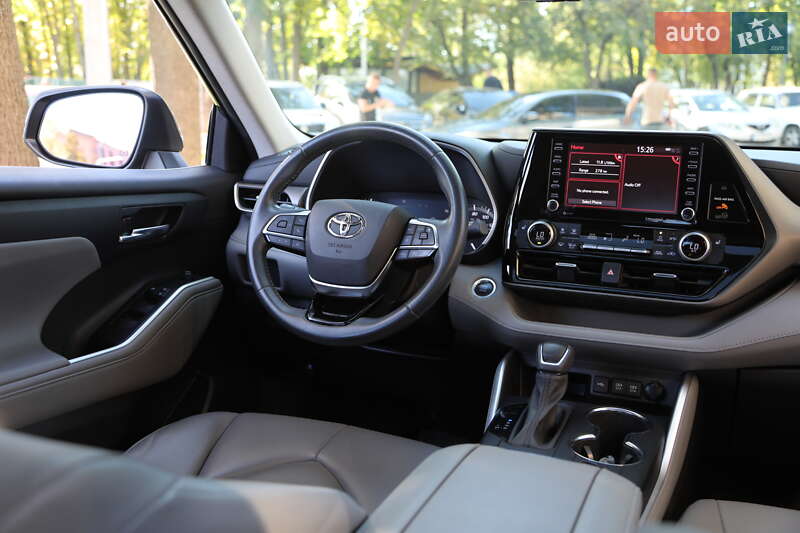 Внедорожник / Кроссовер Toyota Highlander 2021 в Харькове