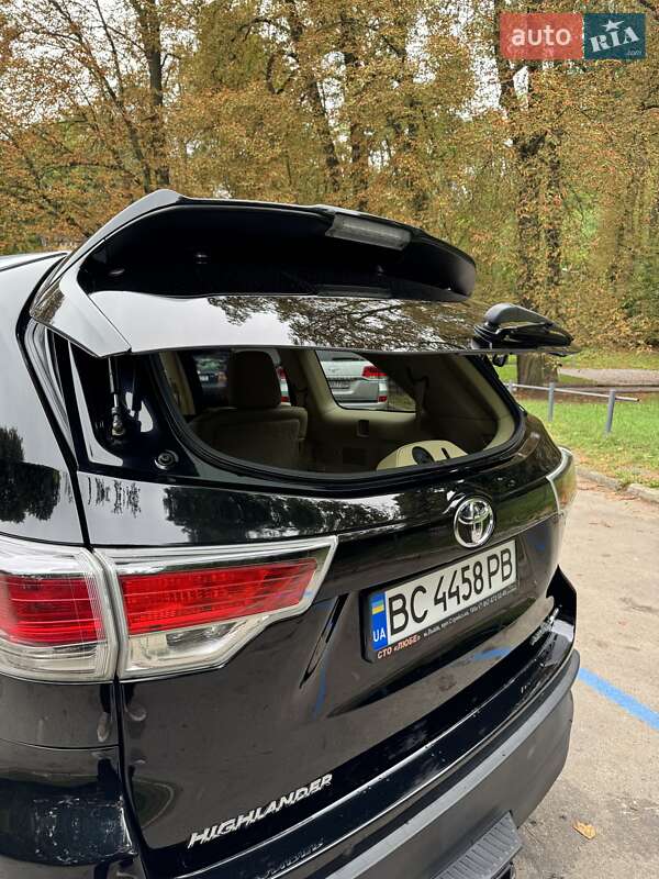 Внедорожник / Кроссовер Toyota Highlander 2015 в Львове фото 23 Внедорожник / Кроссовер Toyota Highlander 2015 в Львове