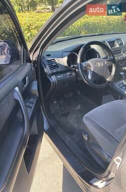 Внедорожник / Кроссовер Toyota Highlander 2013 в 