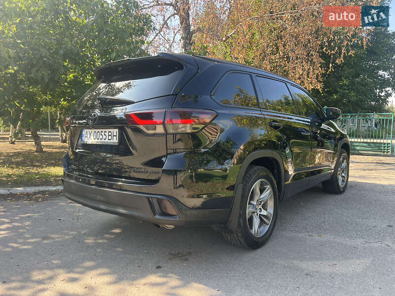 Позашляховик / Кросовер Toyota Highlander 2019 в Харкові