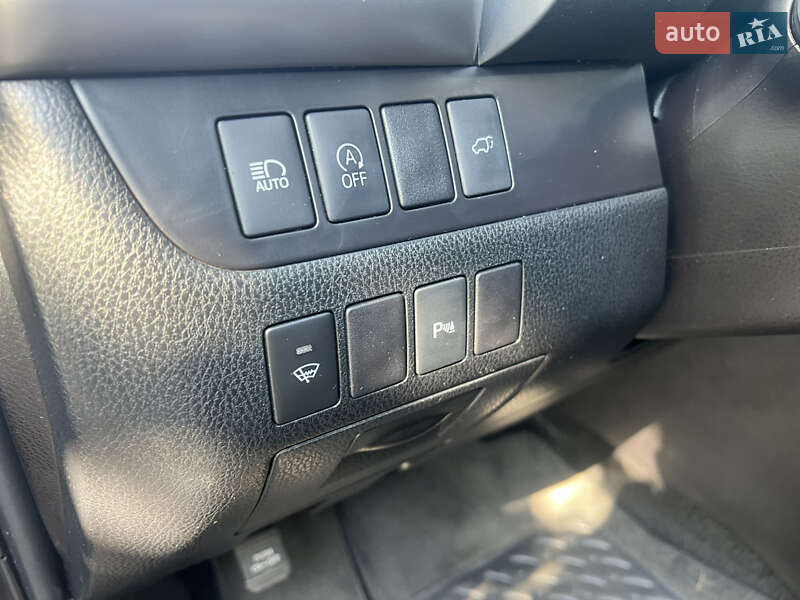 Позашляховик / Кросовер Toyota Highlander 2019 в Харкові
