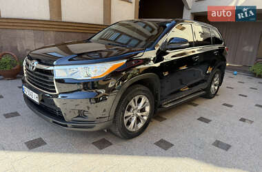 Внедорожник / Кроссовер Toyota Highlander 2014 в 