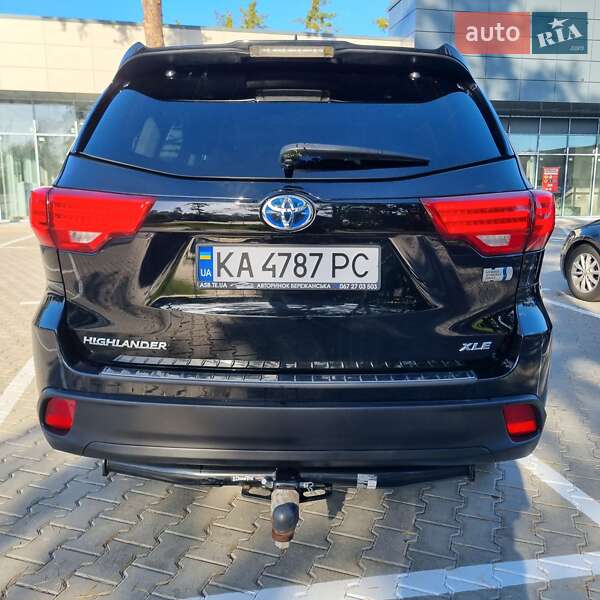 Внедорожник / Кроссовер Toyota Highlander 2015 в Киеве