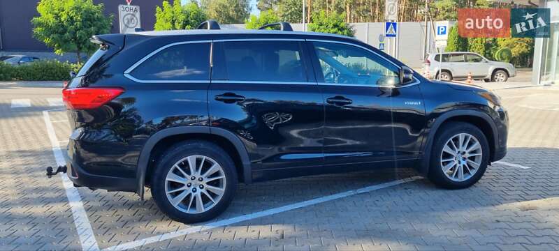 Внедорожник / Кроссовер Toyota Highlander 2015 в Киеве