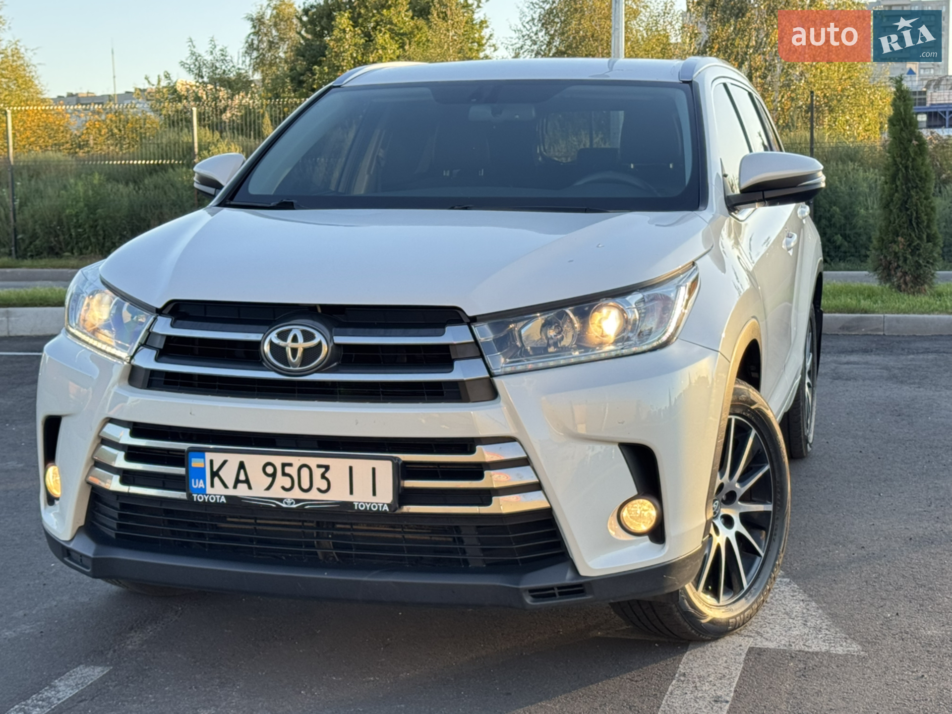 2019 Toyota Highlander - фото 1