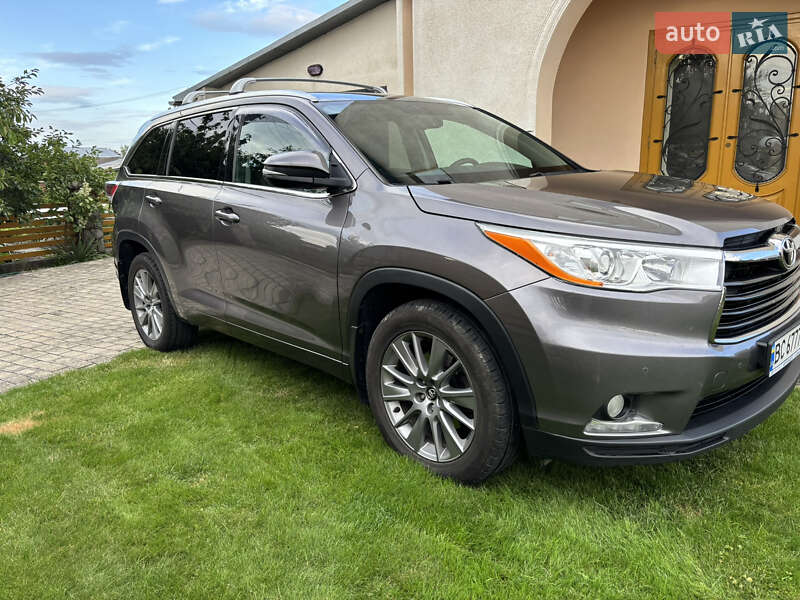 Внедорожник / Кроссовер Toyota Highlander 2016 в Львове