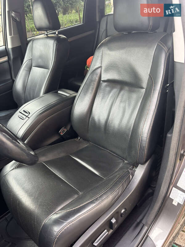 Внедорожник / Кроссовер Toyota Highlander 2016 в Львове