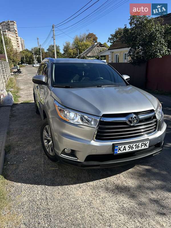 Toyota Highlander 2015