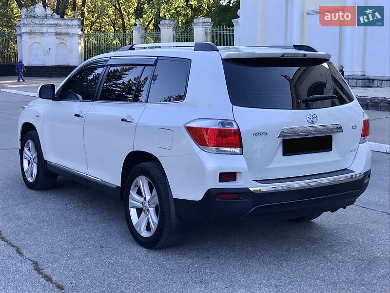 Внедорожник / Кроссовер Toyota Highlander 2010 в Желтых Водах
