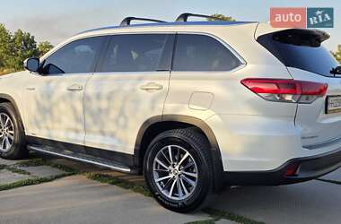 Позашляховик / Кросовер Toyota Highlander 2019 в  фото 23 Позашляховик / Кросовер Toyota Highlander 2019 в