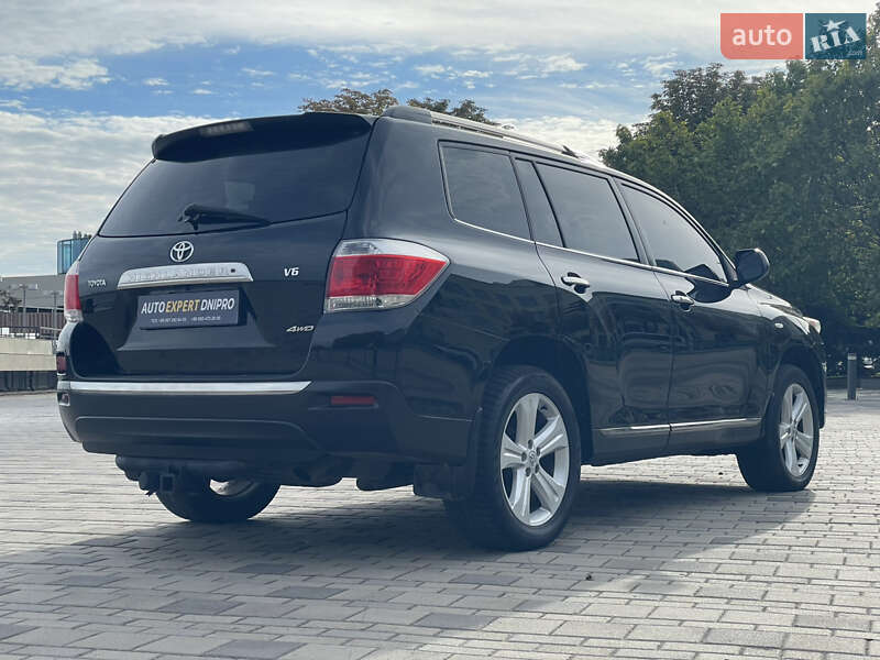 Внедорожник / Кроссовер Toyota Highlander 2013 в Днепре
