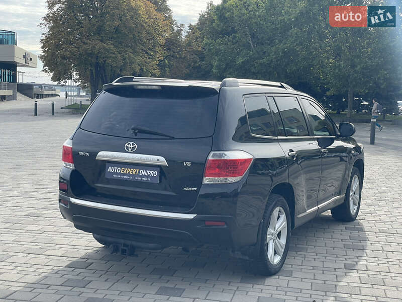 Внедорожник / Кроссовер Toyota Highlander 2013 в Днепре