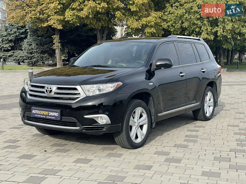 Внедорожник / Кроссовер Toyota Highlander 2013 в Днепре