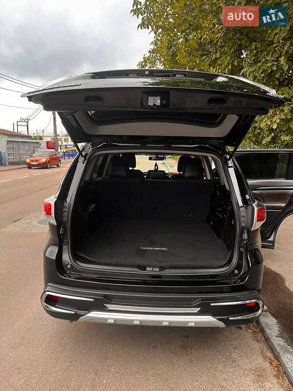 Внедорожник / Кроссовер Toyota Highlander 2015 в Житомире