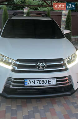 Внедорожник / Кроссовер Toyota Highlander 2016 в Бердичеве