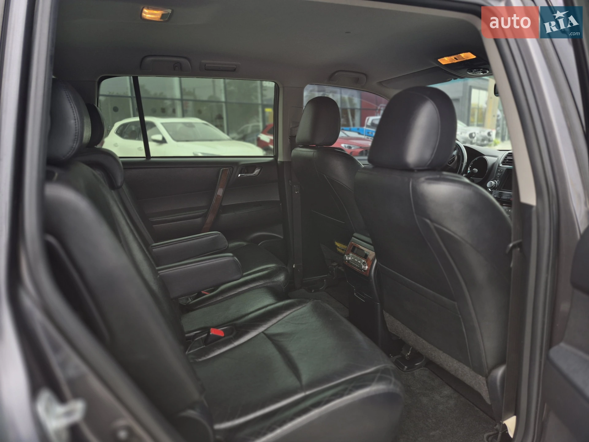 2011 Toyota Highlander - мініатюра 9