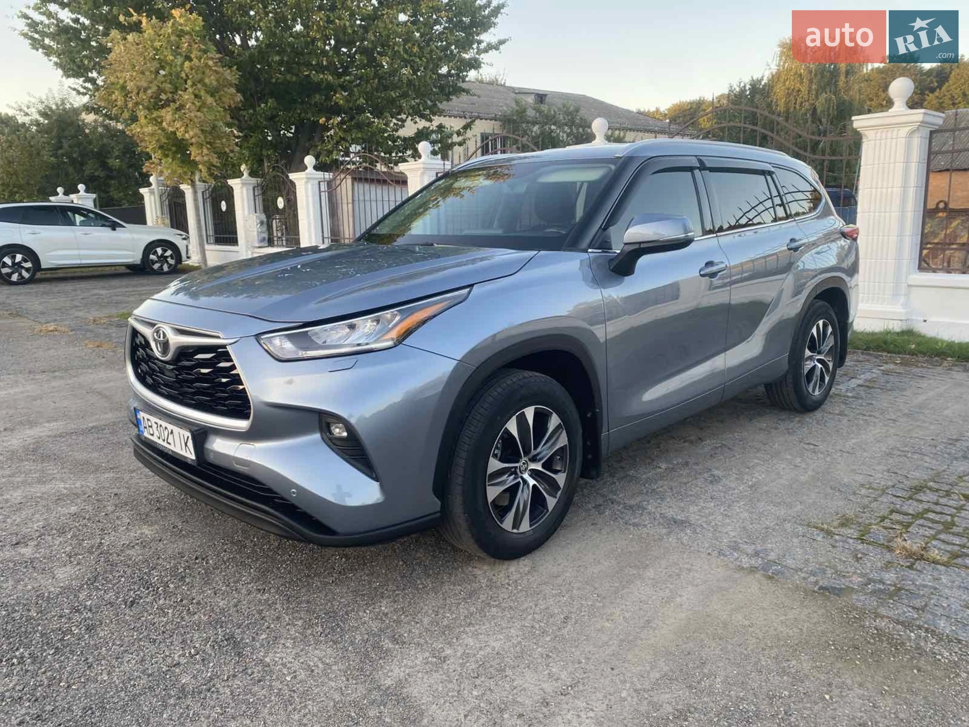 2020 Toyota Highlander - фото 1
