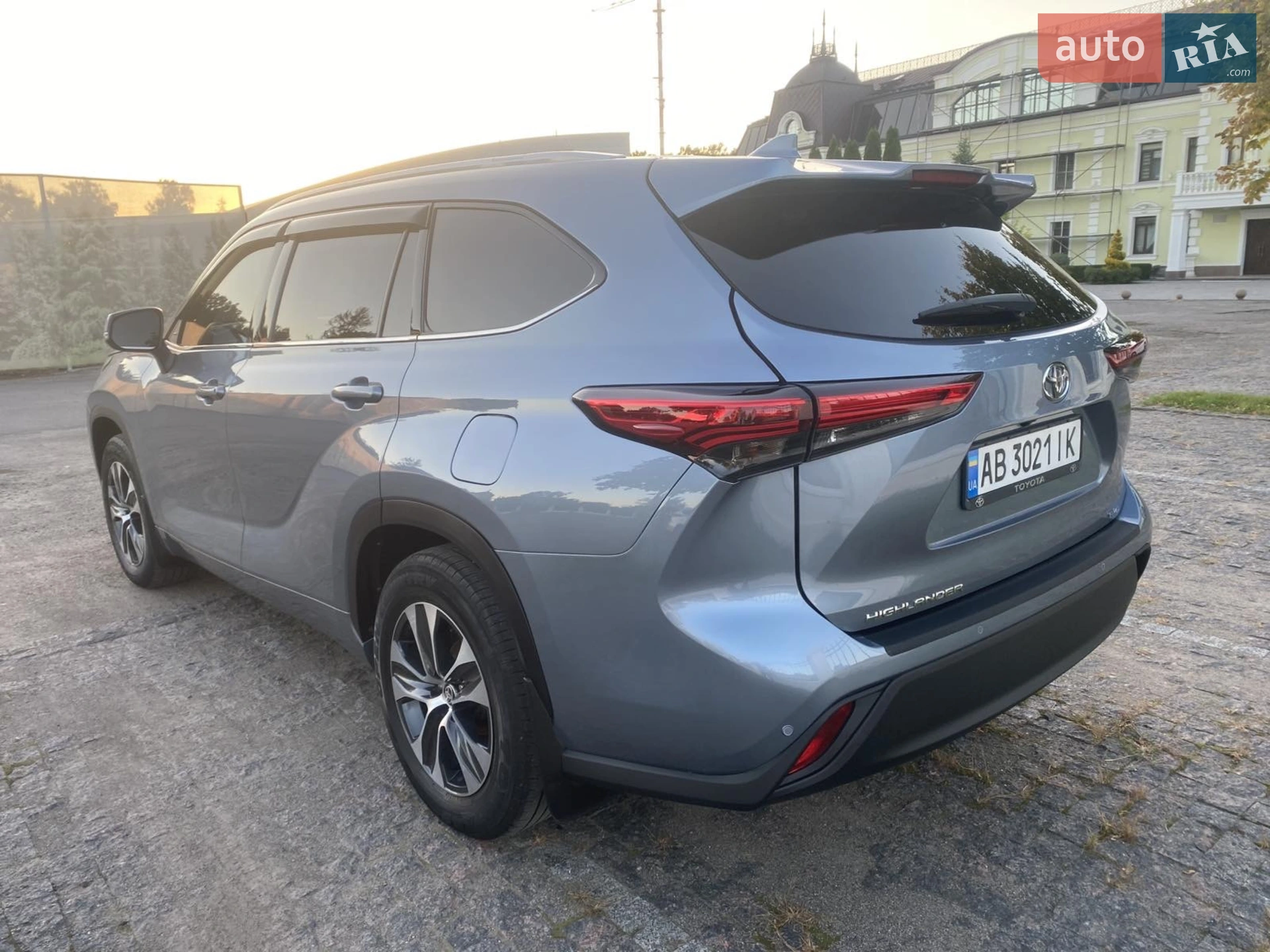 2020 Toyota Highlander - мініатюра 3