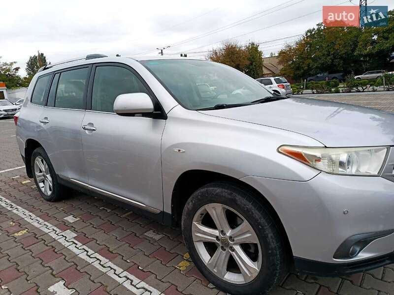 Внедорожник / Кроссовер Toyota Highlander 2011 в Одессе