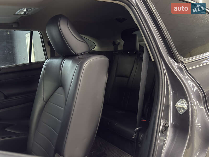 Внедорожник / Кроссовер Toyota Highlander 2022 в Николаеве фото 11 Внедорожник / Кроссовер Toyota Highlander 2022 в Николаеве