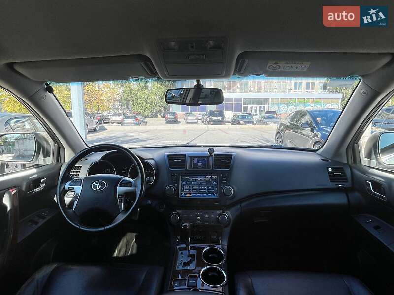 Внедорожник / Кроссовер Toyota Highlander 2013 в Днепре фото 17 Внедорожник / Кроссовер Toyota Highlander 2013 в Днепре