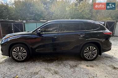 Позашляховик / Кросовер Toyota Highlander 2020 в Києві