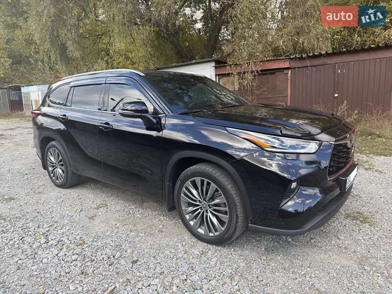 Внедорожник / Кроссовер Toyota Highlander 2020 в Киеве