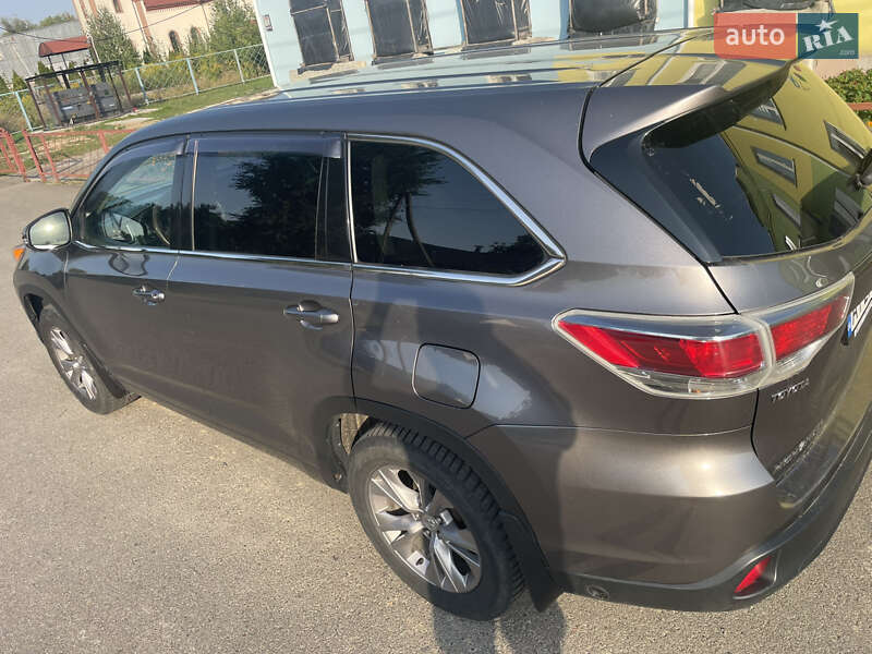 Позашляховик / Кросовер Toyota Highlander 2014 в Броварах