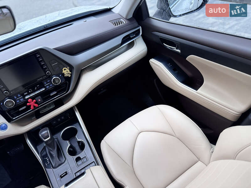 Внедорожник / Кроссовер Toyota Highlander 2020 в Львове фото 24 Внедорожник / Кроссовер Toyota Highlander 2020 в Львове