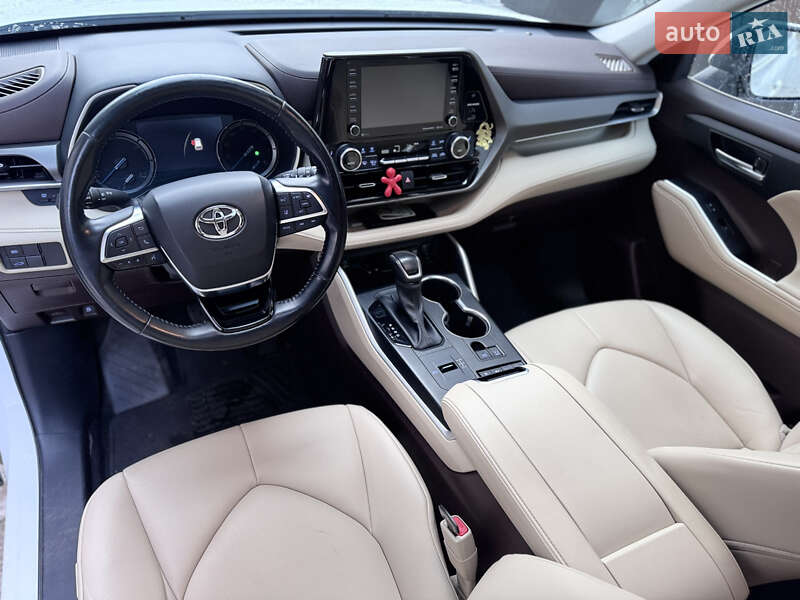 Внедорожник / Кроссовер Toyota Highlander 2020 в Львове фото 25 Внедорожник / Кроссовер Toyota Highlander 2020 в Львове