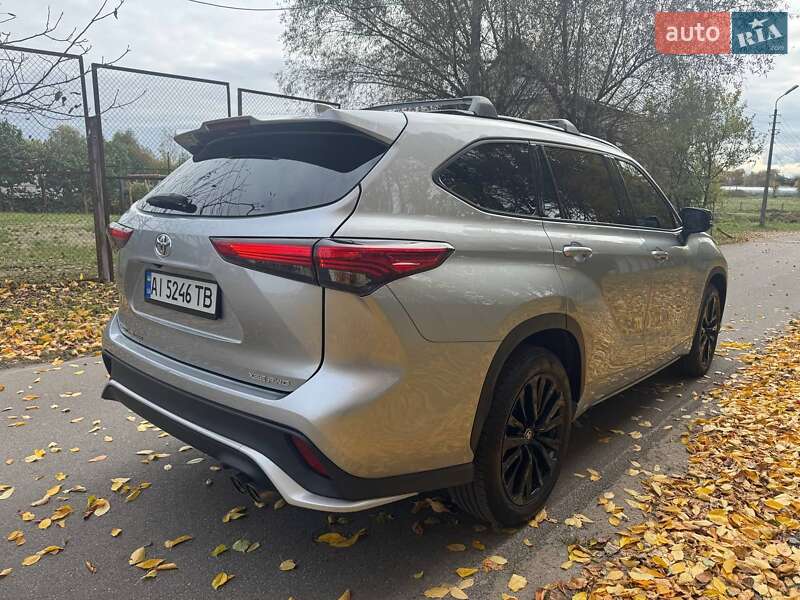 Внедорожник / Кроссовер Toyota Highlander 2023 в Киеве