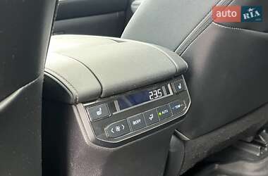 Внедорожник / Кроссовер Toyota Highlander 2021 в 