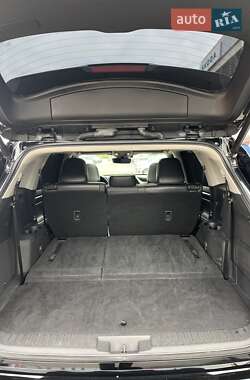 Внедорожник / Кроссовер Toyota Highlander 2021 в 